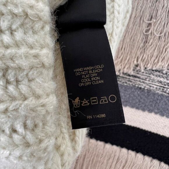 FRYE Cable Knit Cream Beanie Winter Hat NWT - Picture 4 of 4